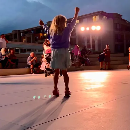 アパート Premier F1 420 *