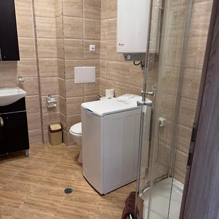 Apartment Premier F1 420 *