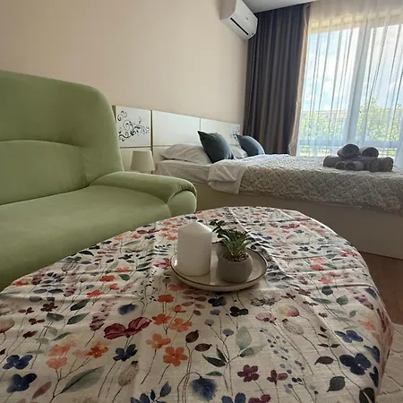 Apartment Premier F1 420 Sweti Wlas