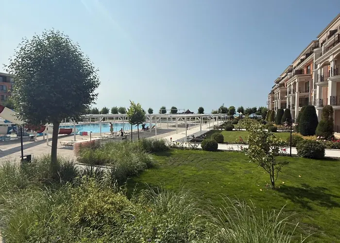 Premier F1 420 Apartman *